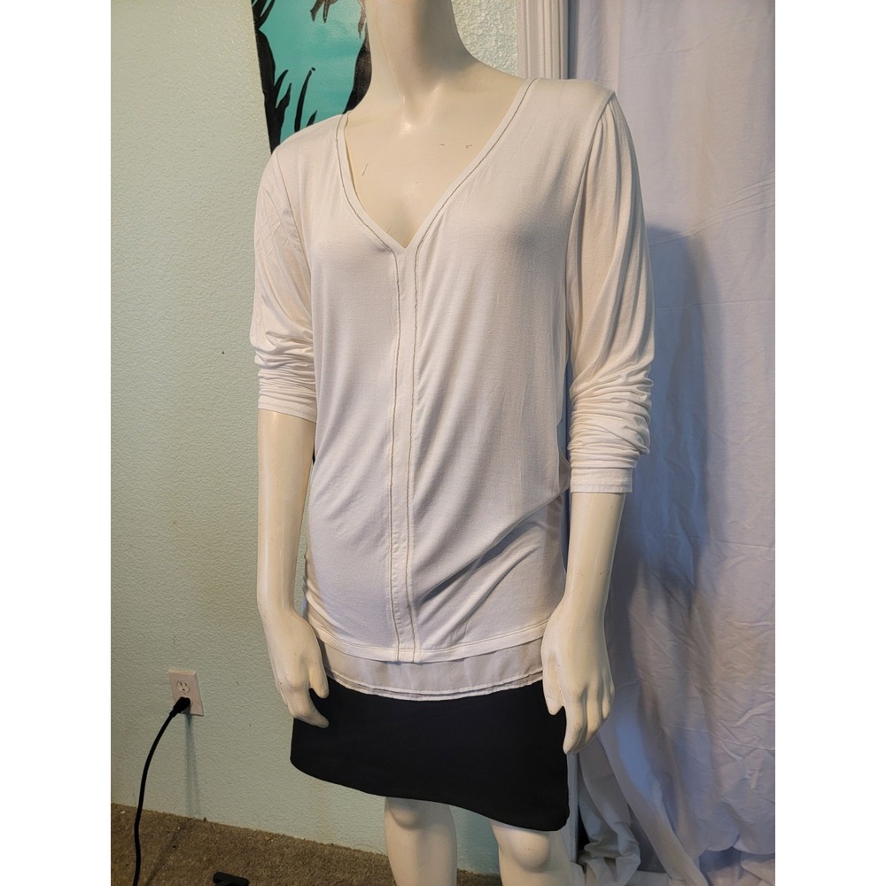 White House Black Market Long Sleeve Silver Bead Trim Blouse Long‎ Length Large - Picture 2 of 11